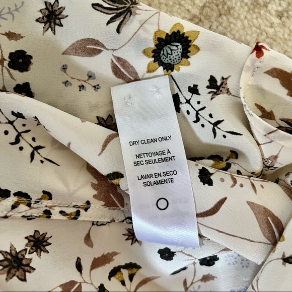 Frame ruffle cuff floral silk 70s shirt in off-white - Picture 7 of 10